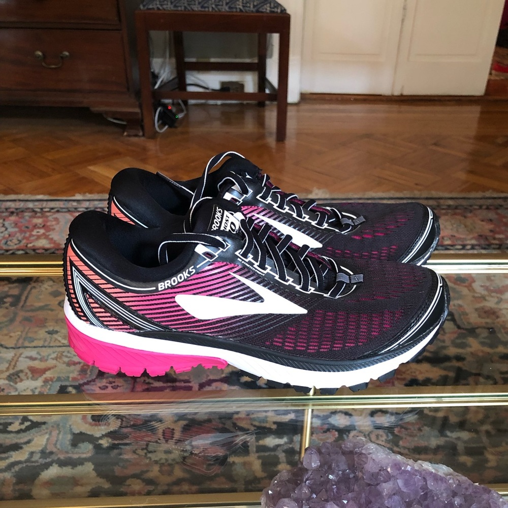 Brooks Ghost 10 Running Shoe- Size 8 1/2